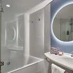 Ibis Barcelona Santa Coloma 2*