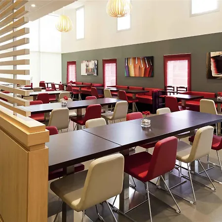 巴塞罗那圣科洛马宜必思酒店 2* Santa Coloma de Gramanet