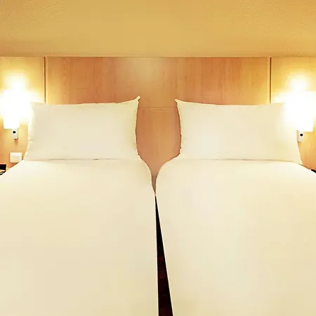Ibis Barcelona Santa Coloma Hotel 2*