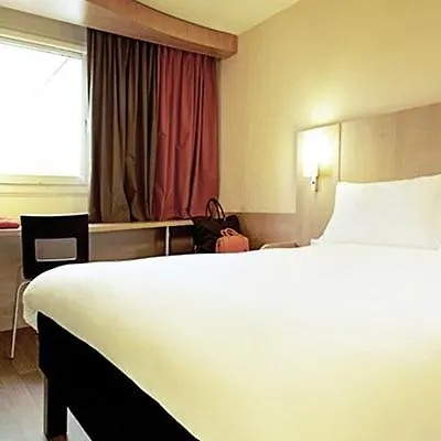 酒店 巴塞罗那圣科洛马宜必思酒店