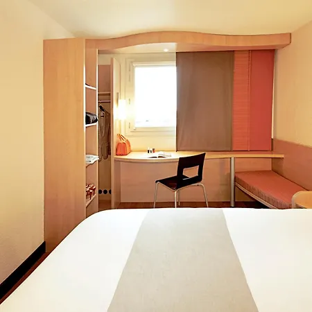 Ibis Barcelona Santa Coloma Hotel