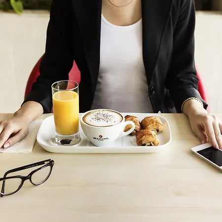 巴塞罗那圣科洛马宜必思酒店 Santa Coloma de Gramanet